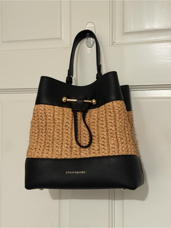 Strathberry Handbags - Strathberry Osette Midi in Raffia with Black leather